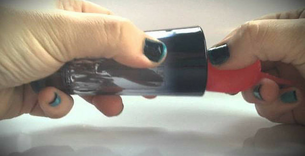 How To Insert & Remove A Menstrual Cup
